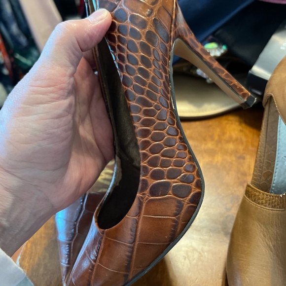 Like New. Sam Edelman Snake Skin Leather Heels - Picture 2 of 3
